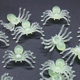 50 Uds útil de plástico negro araña de Halloween decoración Festival suministros juguetes para bromas divertidas decoración Navi