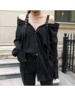 LANMREM 2019 nueva moda personalidad correa negra rayas verticales fuera del hombro camisa de manga larga blusa femenina Vestido
