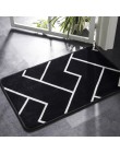 Alfombra de baño Honlaker blanco y negro patrón geométrico clásico súper suave tapete para la puerta del baño alfombra antidesli