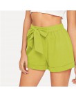 SHEIN auto cinturón cintura elástica pantalones cortos Fitness Swish mujeres ejército verde sólido media cintura pantalones cort